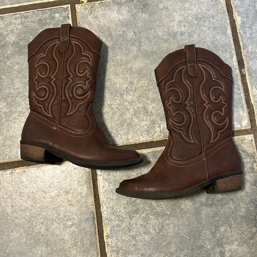 Cat and Jack boots